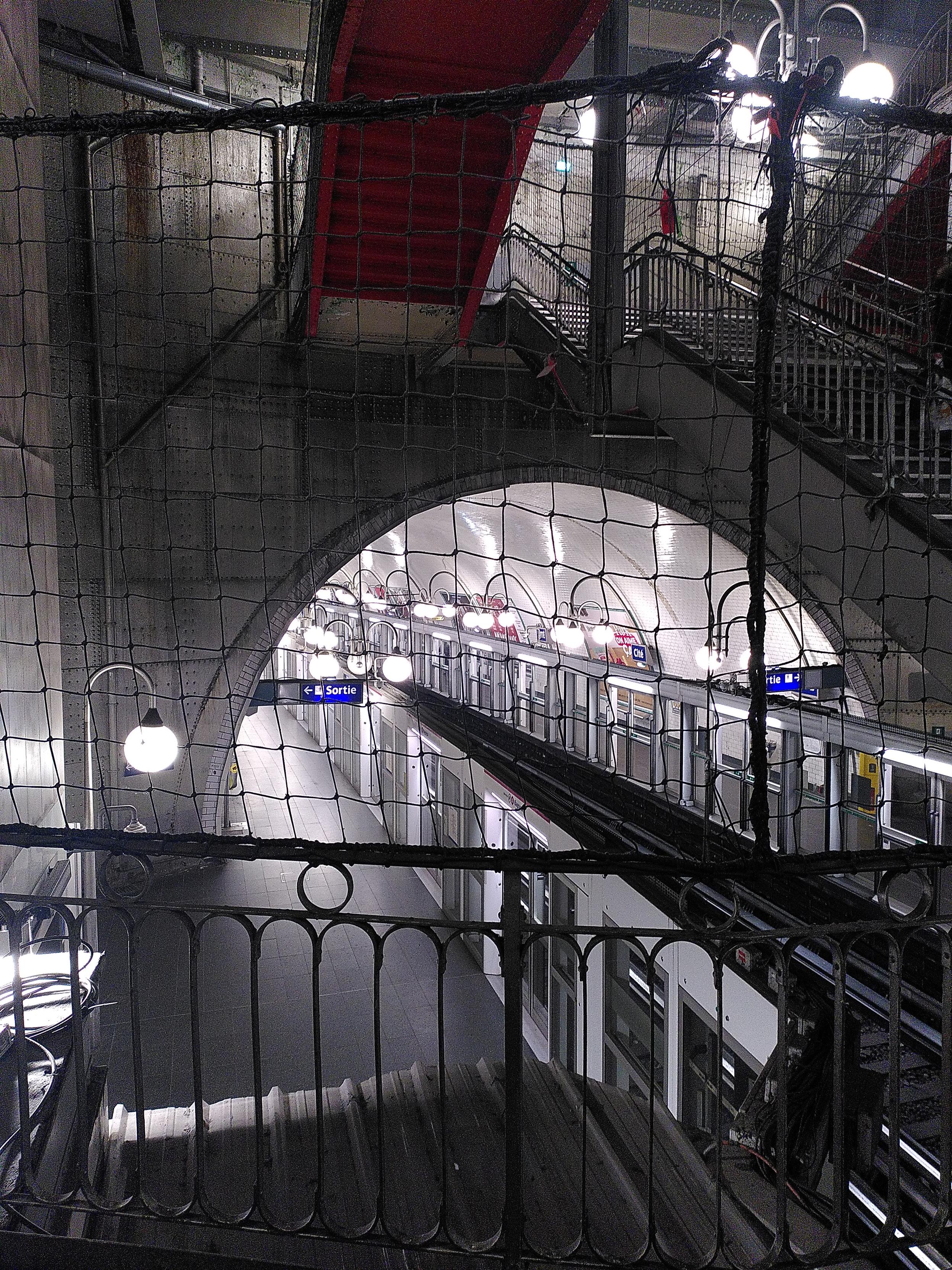 Photography of parisian subway station Cité.